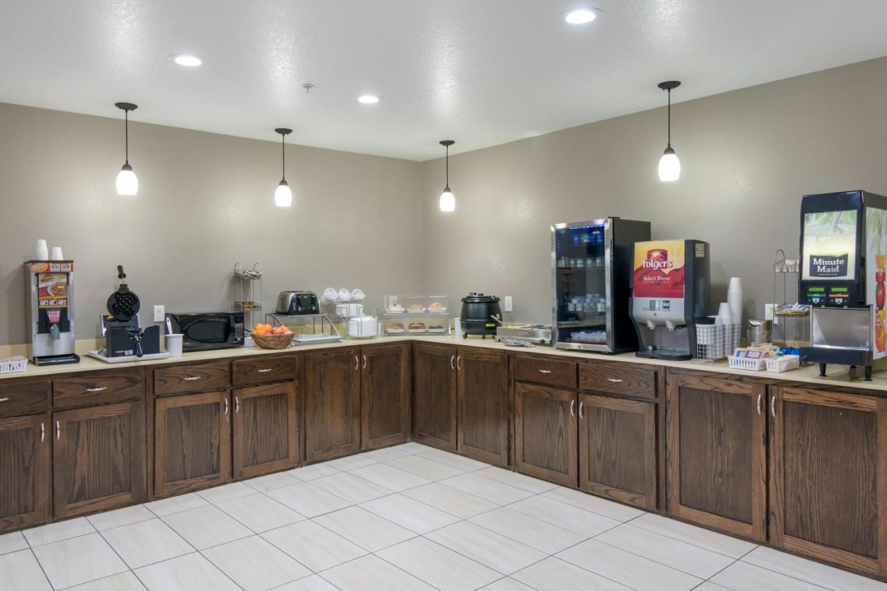 Red Roof Inn Plus+ Fort Worth - Burleson Bagian luar foto
