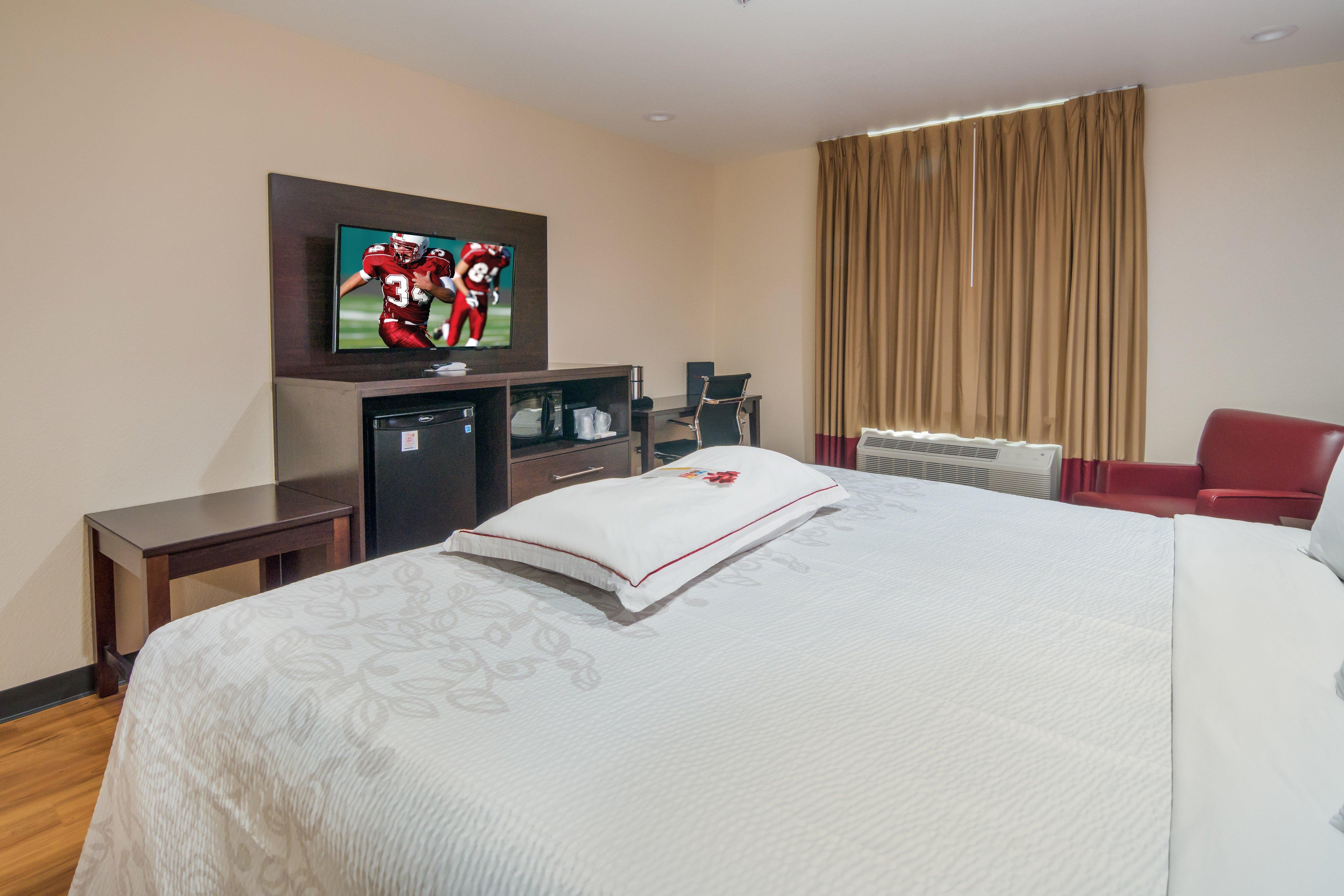 Red Roof Inn Plus+ Fort Worth - Burleson Bagian luar foto