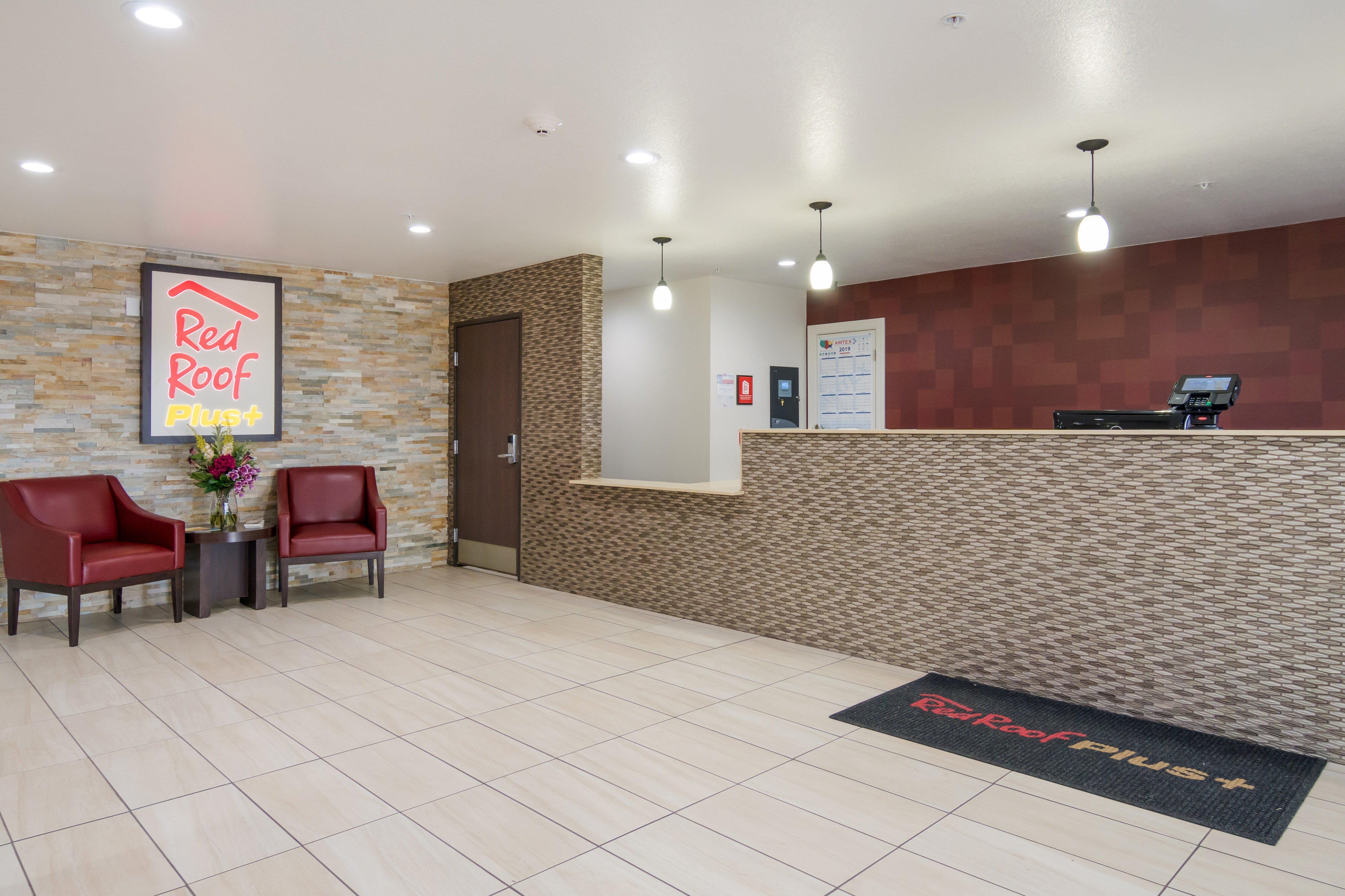 Red Roof Inn Plus+ Fort Worth - Burleson Bagian luar foto