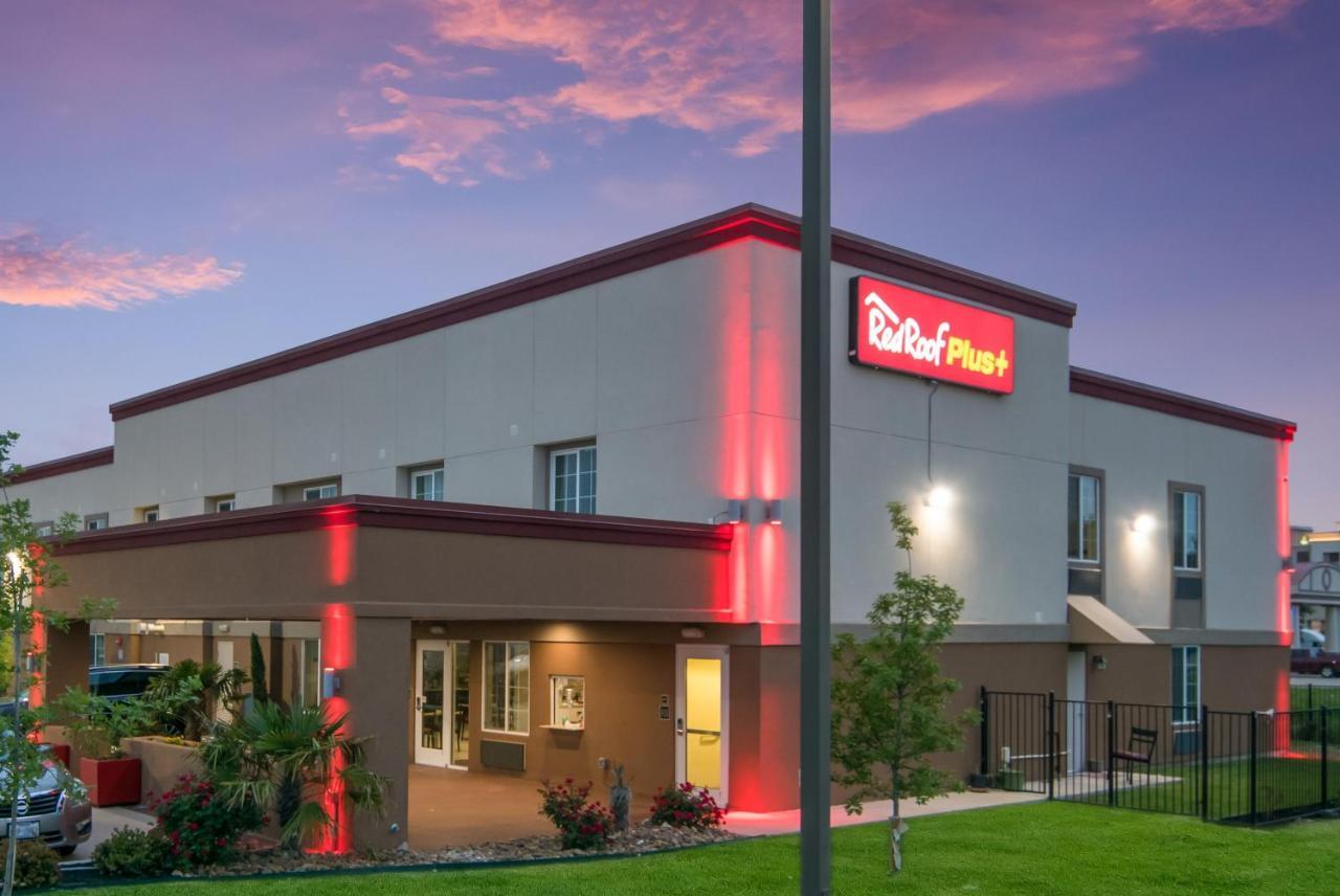 Red Roof Inn Plus+ Fort Worth - Burleson Bagian luar foto