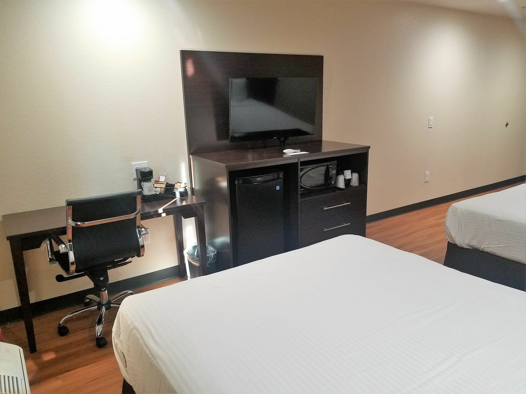 Red Roof Inn Plus+ Fort Worth - Burleson Bagian luar foto