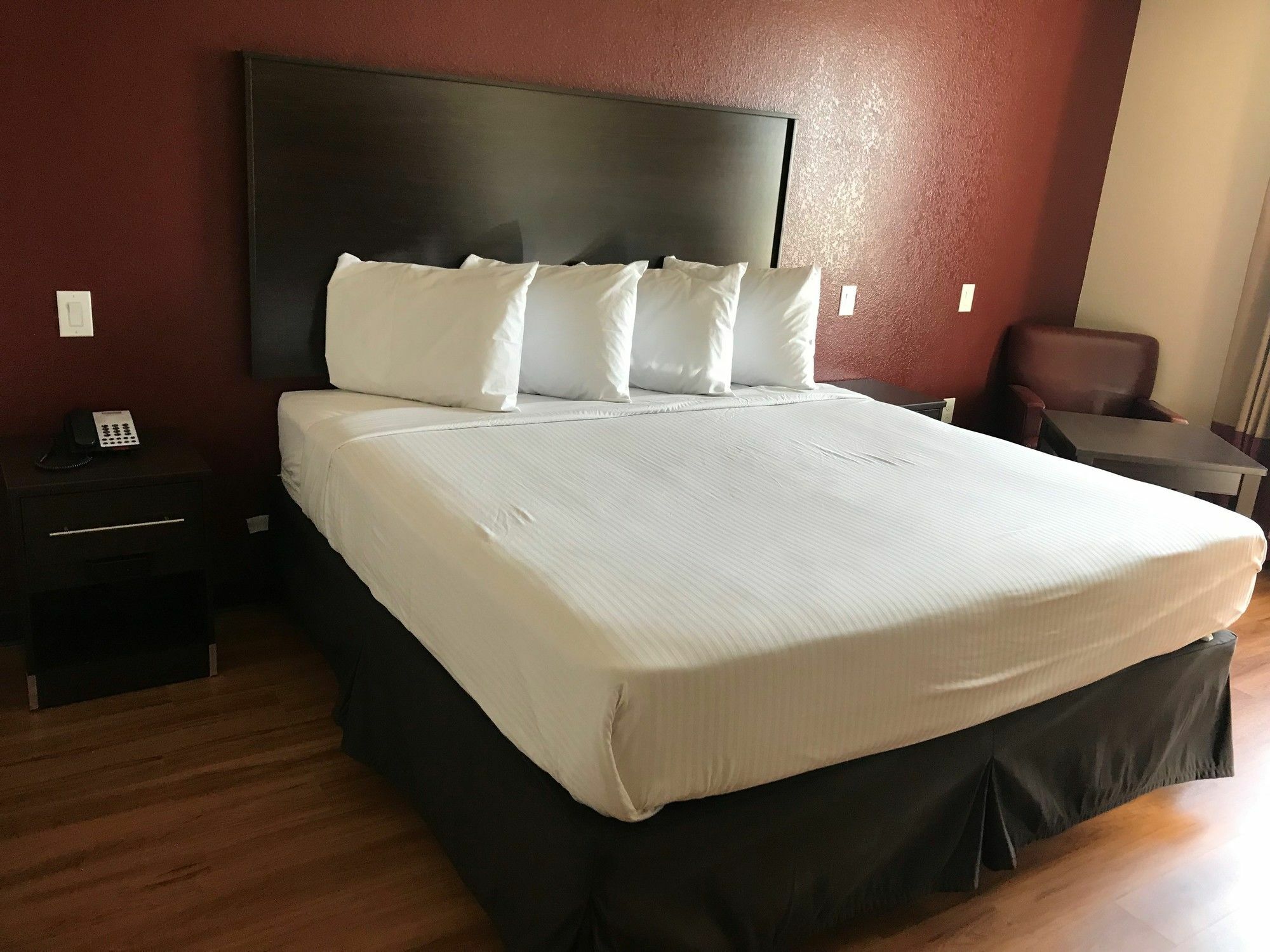 Red Roof Inn Plus+ Fort Worth - Burleson Bagian luar foto