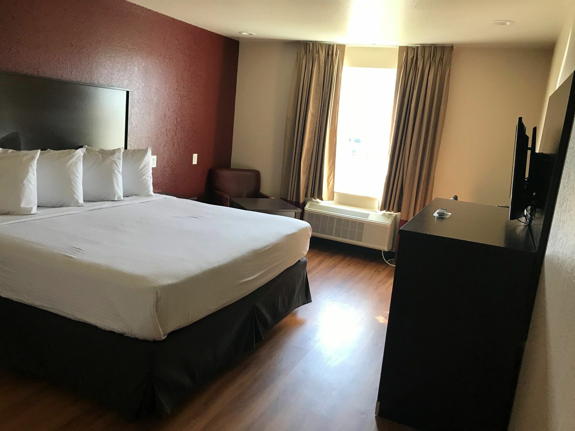Red Roof Inn Plus+ Fort Worth - Burleson Bagian luar foto